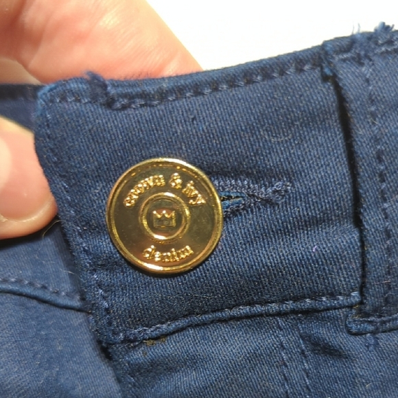 Crown & Ivy Deep Blue Pants Size 6 Kids , New With Tags!! Amazing Quality!!! - Picture 4 of 12